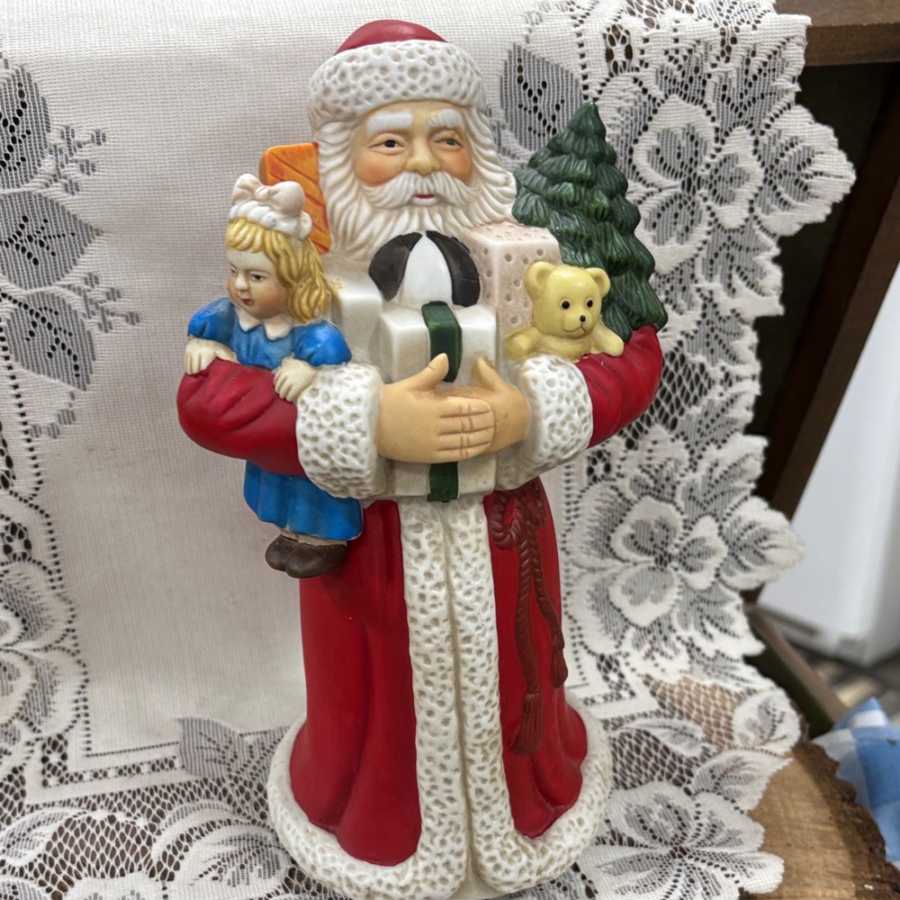 Vintage Old World Santa Claus Figurine, 9.5” Tall, Rotating music box.